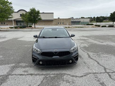 Used 2020 Kia Forte Sedan FWD image 2