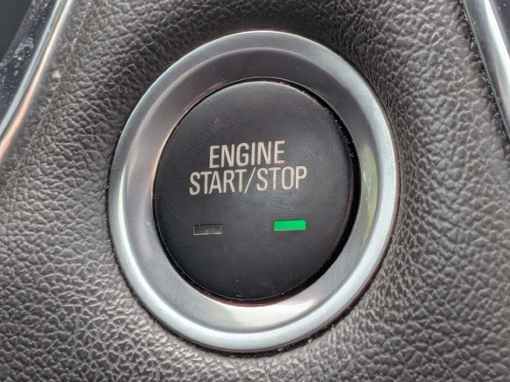 Used 2023 Chevrolet Traverse LT FWD image 30