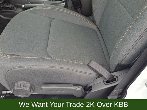 Used 2024 Jeep Wrangler Sahara image 11