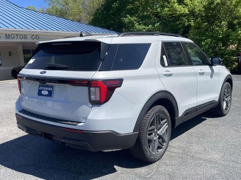 New 2026 Ford Explorer ST-Line w/ ST-Line Street Pack image 3