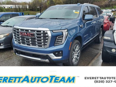 Used 2025 GMC Yukon XL Denali w/ Denali Reserve Package image 1