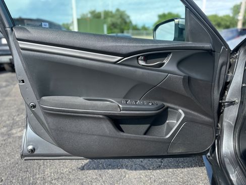 Used 2018 Honda Civic Sport image 17