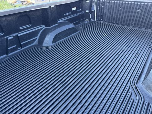 Used 2024 Chevrolet Silverado 2500 LT image 18