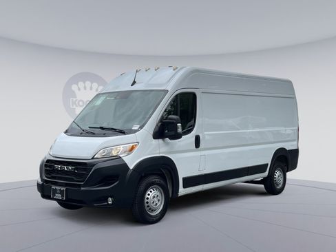 Used 2025 RAM ProMaster 2500 w/ Convenience Group FWD image 5