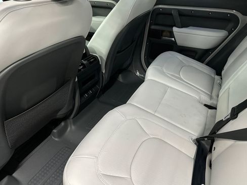 New 2026 Land Rover Defender 110 X-Dynamic SE image 16