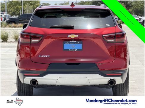 Certified 2024 Chevrolet Blazer LT w/ Convenience Package FWD image 5