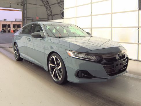 Used 2022 Honda Accord Sport image 2