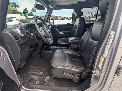 Used 2014 Jeep Wrangler Unlimited Rubicon w/ Dual Top Group AWD/4WD image 12