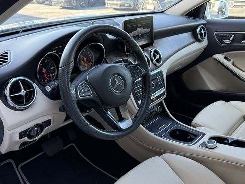 Used 2019 Mercedes-Benz GLA 250 4MATIC image 20