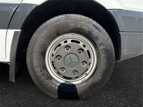 Used 2012 Mercedes-Benz Sprinter 3500 image 12