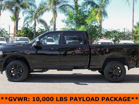 Used 2024 RAM 2500 Big Horn w/ Night Edition AWD/4WD image 5