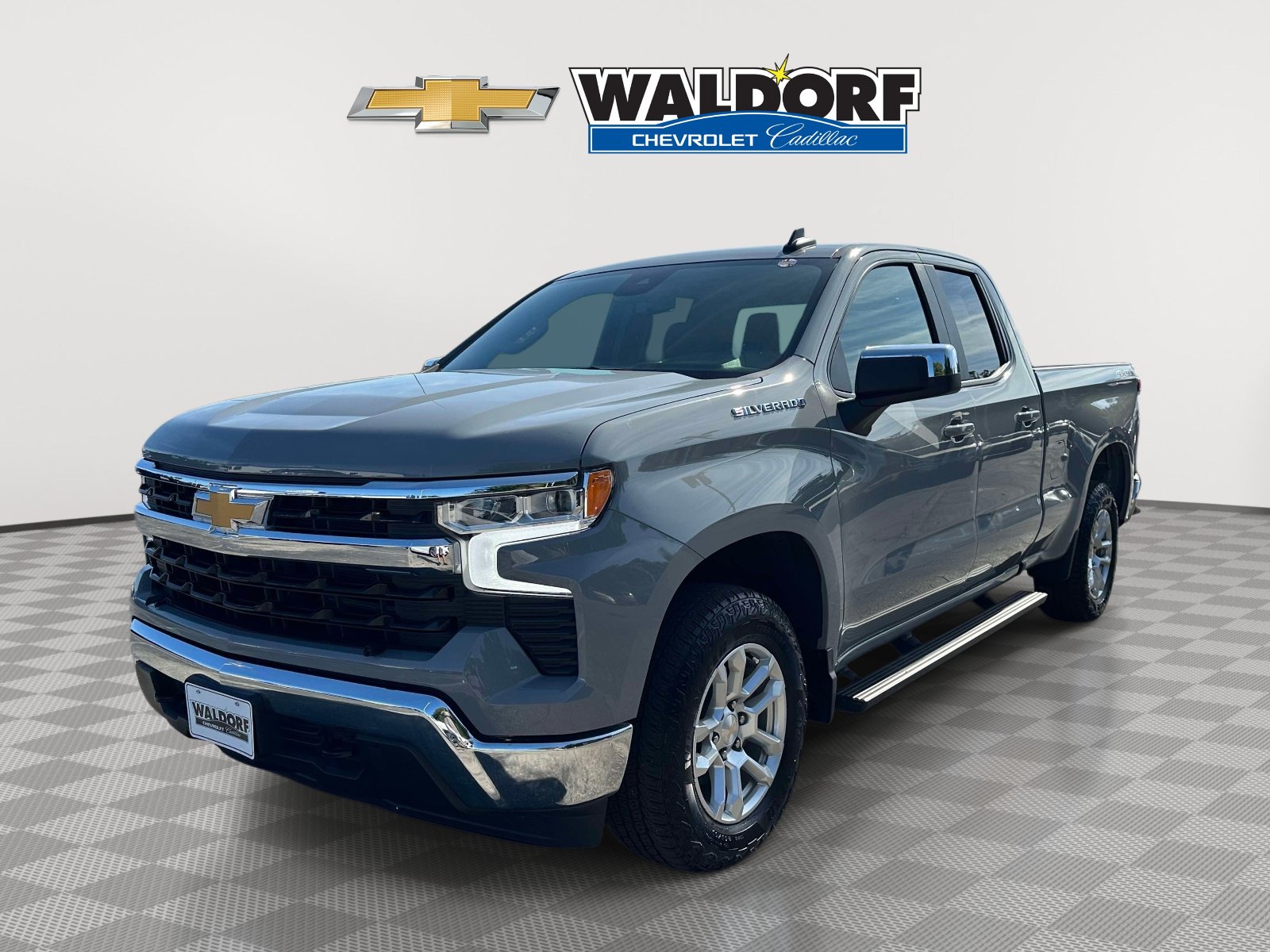 Used 2024 Chevrolet Silverado 1500 LT AWD/4WD image 3