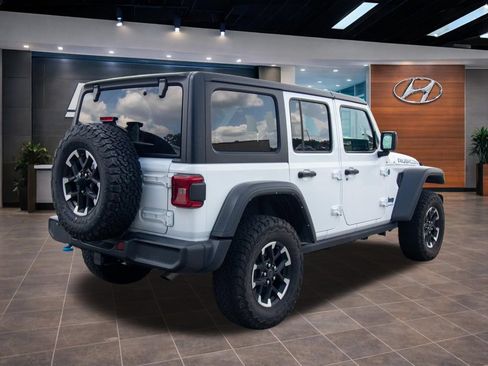 Used 2024 Jeep Wrangler Unlimited Rubicon 4xe AWD/4WD image 12