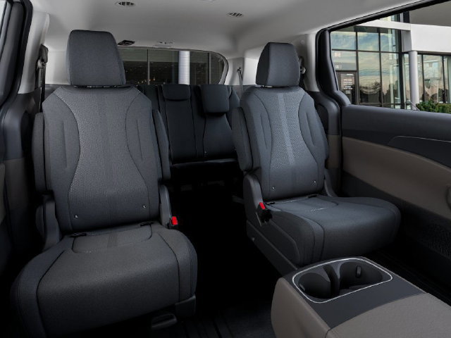 New 2026 Kia Carnival LX FWD image 17