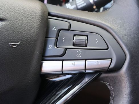 Used 2025 Cadillac XT6 Premium Luxury image 24