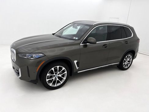 Used 2024 BMW X5 xDrive40i w/ Premium Package AWD/4WD image 5