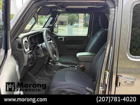 Used 2025 Jeep Wrangler Unlimited Sport AWD/4WD image 34