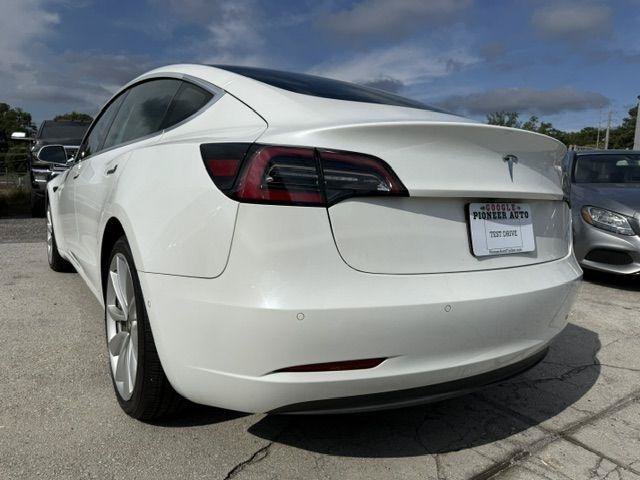 Used 2019 Tesla Model 3 Standard Range Plus RWD image 2