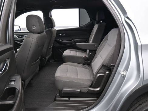 Used 2023 Chevrolet Traverse LT FWD image 30