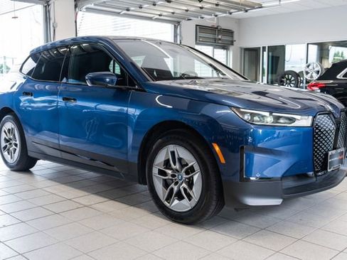 Used 2022 BMW iX xDrive50 w/ Premium Package AWD/4WD image 1