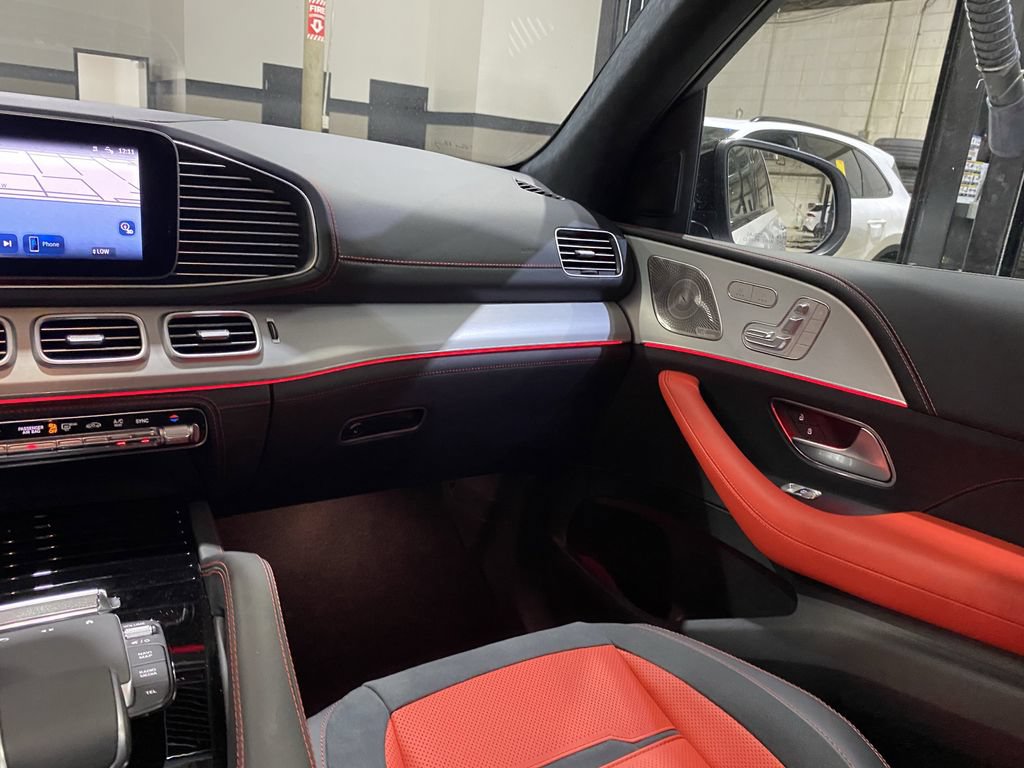 Certified 2025 Mercedes-Benz GLE 63 AMG S image 4