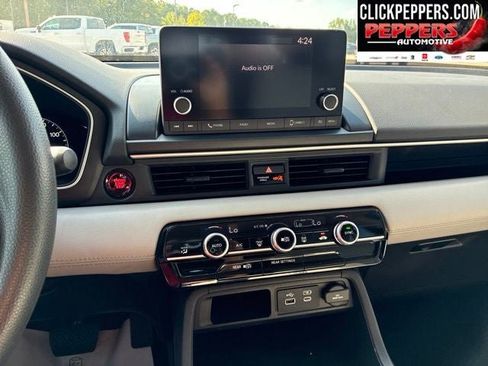 Used 2023 Honda Pilot LX image 16