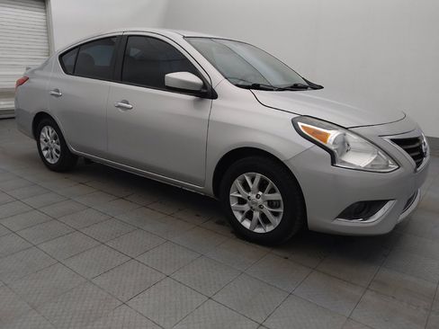 Used 2018 Nissan Versa SV w/ SV Special Edition Package FWD image 10
