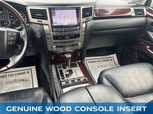 Used 2014 Lexus LX 570 4WD image 19