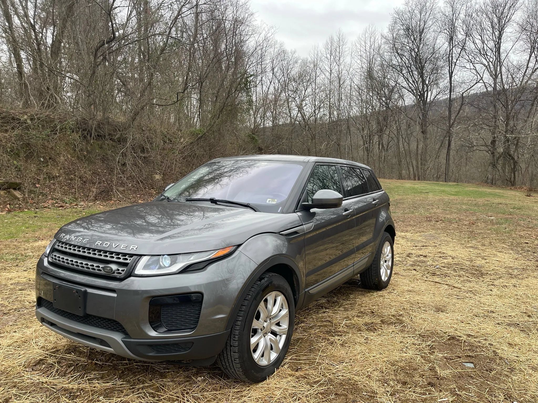 Used 2019 Land Rover Range Rover Evoque AWD/4WD image 3