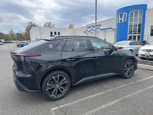 Used 2023 Toyota bZ4X Limited image 13