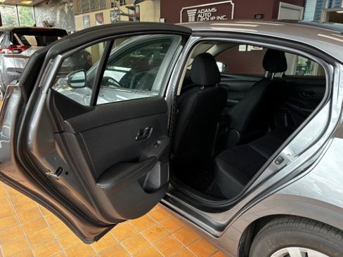Used 2024 Nissan Sentra S FWD image 26