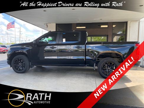 Used 2022 Chevrolet Silverado 1500 Custom w/ LPO, Dark Essentials Package image 9