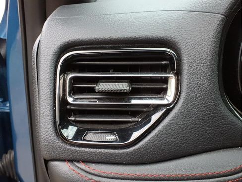 Used 2025 Dodge Durango GT AWD/4WD image 17