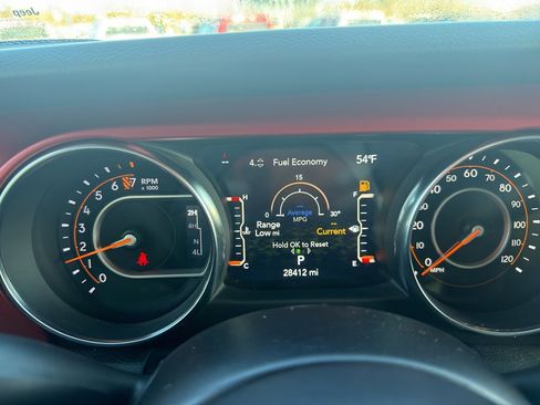 Used 2023 Jeep Gladiator Rubicon w/ LED Lighting Group image 11