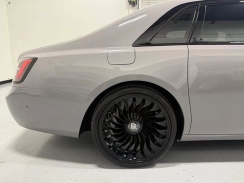 Used 2021 Rolls-Royce Ghost image 25