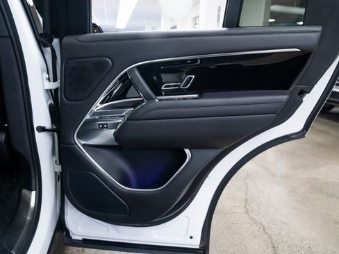 Used 2022 Land Rover Range Rover SE image 22