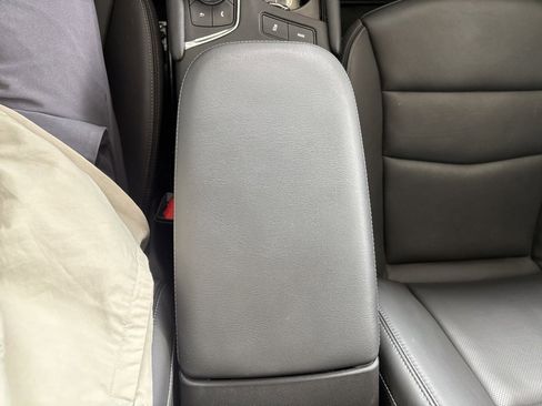 Used 2025 Cadillac XT6 Sport image 20