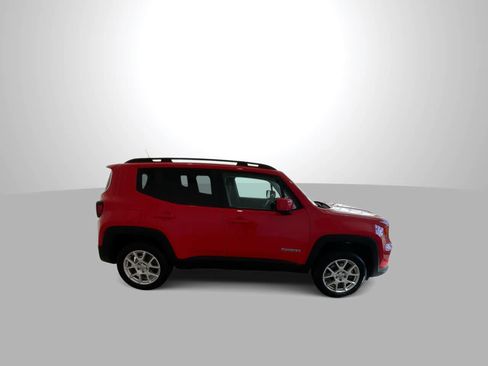 Used 2019 Jeep Renegade Latitude w/ Cold Weather Group AWD/4WD image 9