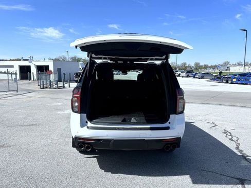 Used 2024 Chevrolet Tahoe High Country AWD/4WD image 23