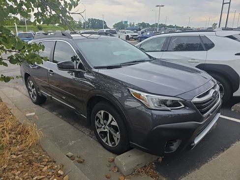 Used 2020 Subaru Outback Limited AWD/4WD image 3