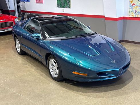 Used 1997 Pontiac Firebird Formula w/ Opt Pkg RWD image 23