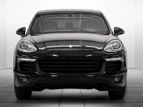 Used 2016 Porsche Cayenne AWD/4WD image 6