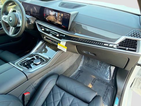 New 2026 BMW X6 M60i w/ Parking Assistance Package image 13