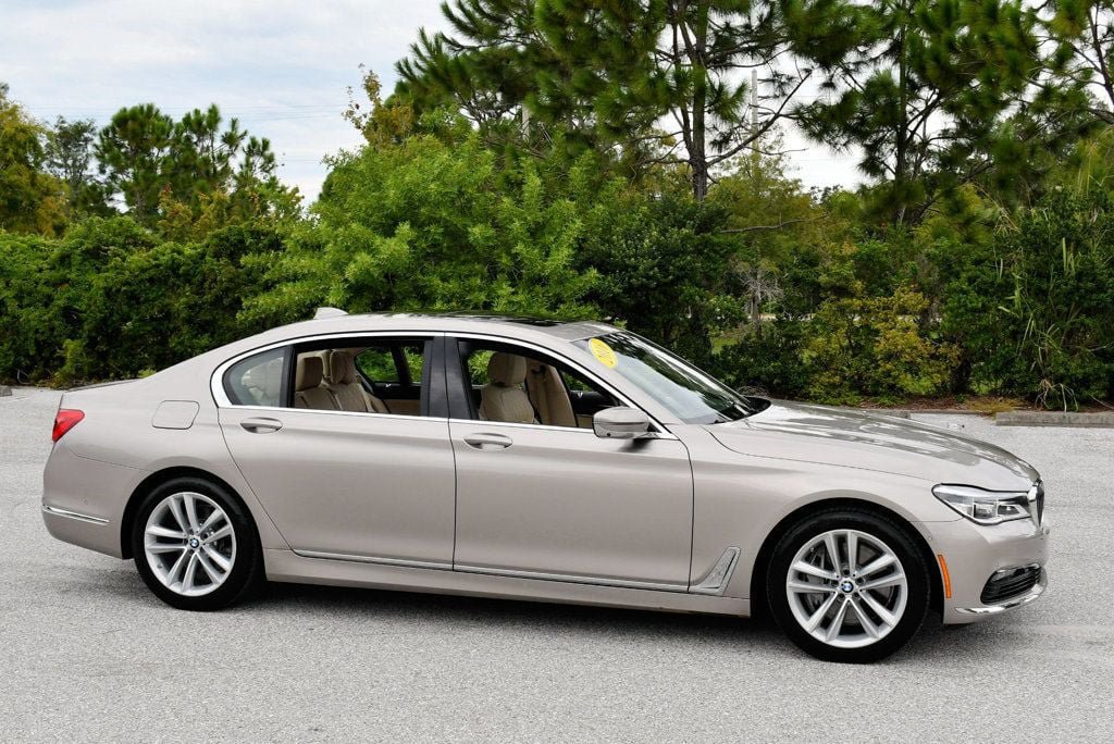Used 2016 BMW 750i xDrive AWD/4WD image 8