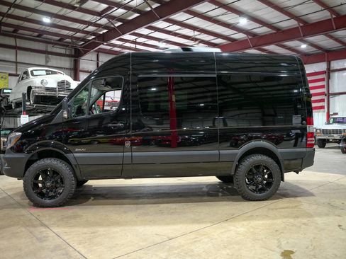 Used 2016 Freightliner Sprinter 2500 image 4