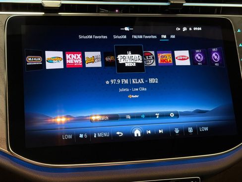 New 2027 Mercedes-Benz E 450 4MATIC Sedan image 16
