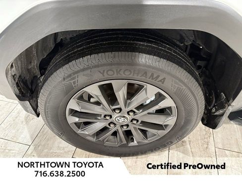 Used 2025 Toyota Land Cruiser image 13