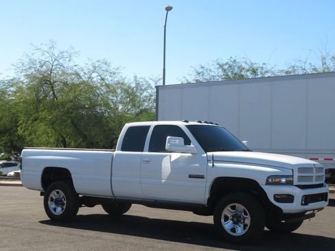 Used 1997 Dodge Ram 2500 Truck 2WD Club Cab image 4