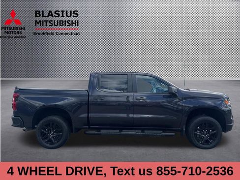 Used 2024 Chevrolet Silverado 1500 Custom Trail Boss w/ LPO, Dark Essentials Package image 5