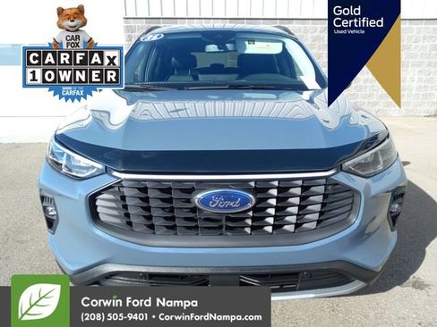 Used 2025 Ford Escape Platinum image 10